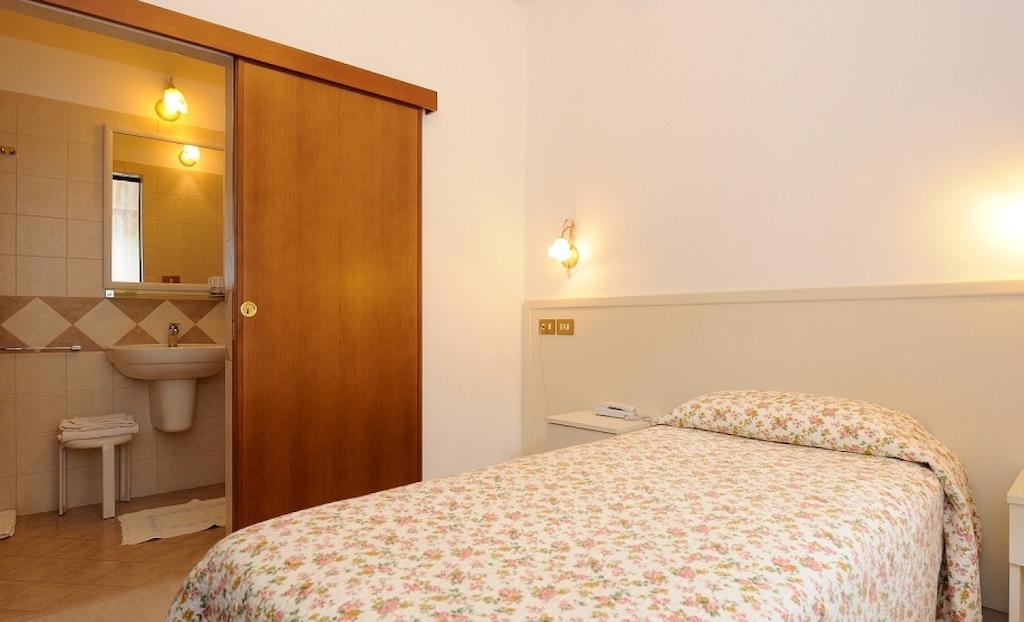 Hotel San Sebastiano Perugia Pokoj fotografie